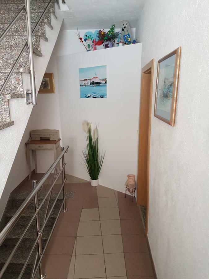 Apartment Narda Baška Voda Εξωτερικό φωτογραφία